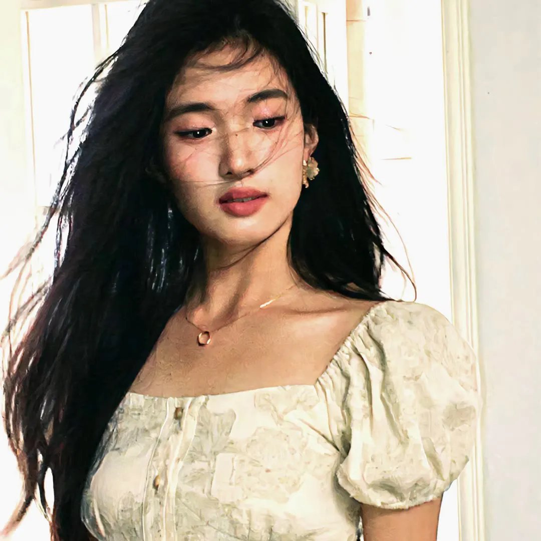 三狼四虎女霸王 在线观看封面